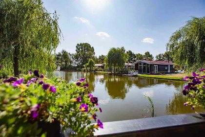 014 Chalet voor 5 personen op een vakantiepark in Lichtenvoorde