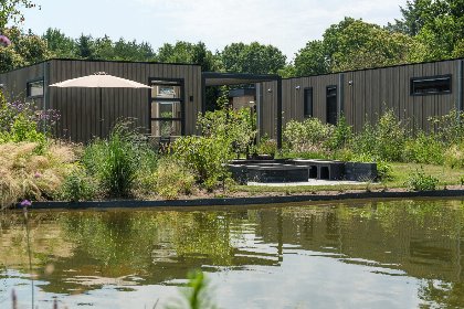 004 Batenburgh Deluxe met Hottub 