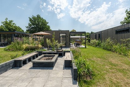 008 Batenburgh Deluxe met Hottub 