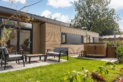 002 Cannenburch Deluxe met Hottub | 5 personen