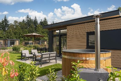 005 Cannenburch Deluxe met Hottub | 5 personen