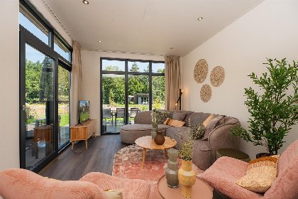 006 Cannenburch Deluxe met Hottub | 5 personen