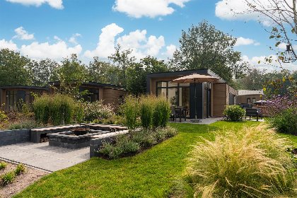 011 Cannenburch Deluxe met Hottub 