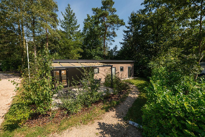 004 Comfortabel 5 persoons vakantiehuis op een vakantiepark met zwembad op de Veluwe