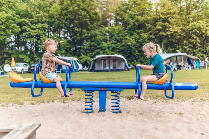 019 Comfortabel 5 persoons vakantiehuis op een vakantiepark met zwembad op de Veluwe