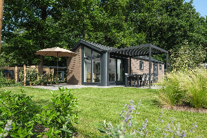 Doornenburg Lodge Comfort met Hottub 
