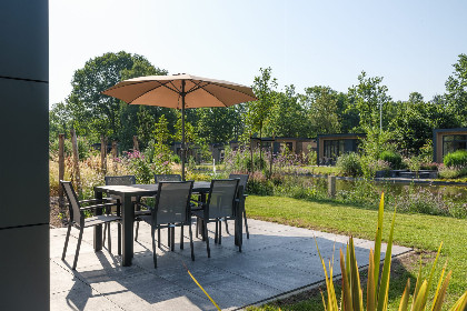 005 Essenburgh Comfort met Hottub 
