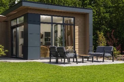 007 Essenburgh Deluxe met Hottub | 6 personen