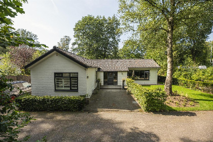 001 Groepsvilla met Hottub 