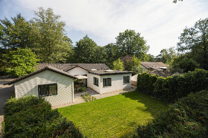 002 Groepsvilla met Hottub 