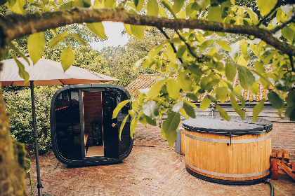 003 Groepsvilla met Hottub 