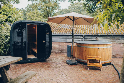 026 Groepsvilla met Hottub 