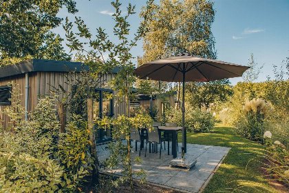 002 Loevestein met Hottub 