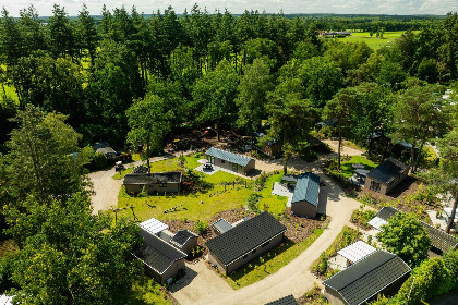 004 Modern 4 persoons vakantiehuis op een vakantiepark met zwembad op de Veluwe