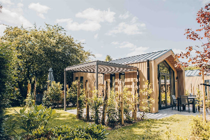 002 Tiny Lodge met Hottub | 2 personen