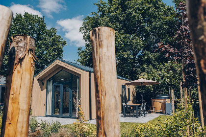 022 Tiny Lodge met Hottub | 2 personen