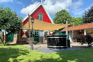 Luxe 5 persoons vakantiehuis met hottub, Finse sauna en sunshower in de Achterhoek