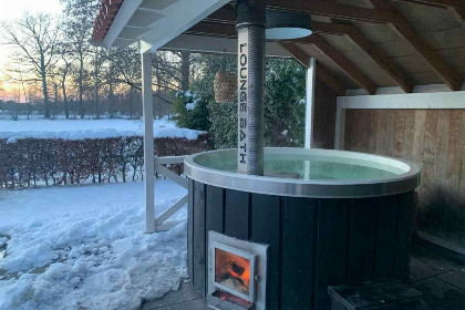 004 Luxe 6 persoons vakantiehuis met hottub, infrarood en Finse sauna in de Achterhoek