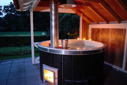 005 Luxe 6 persoons vakantiehuis met hottub, infrarood en Finse sauna in de Achterhoek