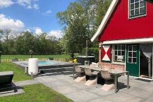 Luxe 6 persoons vakantiehuis met zwembad, hottub, en Finse sauna in de Achterhoek