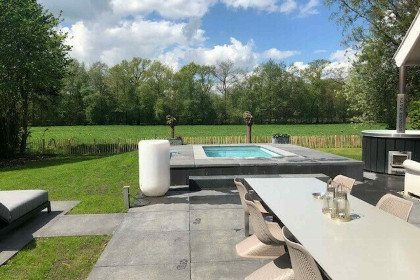 029 Luxe 6 persoons vakantiehuis met zwembad, hottub, en Finse sauna in de Achterhoek