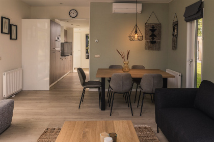 007 Kubus Lodge met infrarood cabine