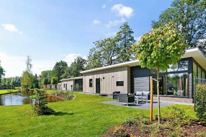 005 Luxe en modern 4 persoons vakantie lodge in de Achterhoek nabij Lochem