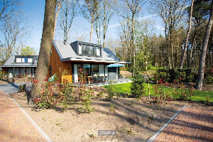 Modern ingerichte villa voor 7 personen op een vakantiepark