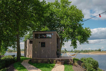 001 2 persoons Tiny House met uitzicht over de Nederrijn bij Maurik