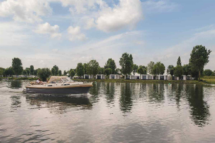 014 2 persoons Tiny House met uitzicht over de Nederrijn bij Maurik