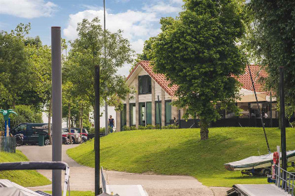 024 2 persoons Tiny House met uitzicht over de Nederrijn bij Maurik