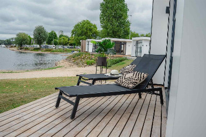 001 Luxe 6 persoons vakantievilla aan de Nederrijn bij Maurik