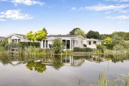 006 6 persoons luxe chalet in Nunspeet op een park aan het Veluwemeer