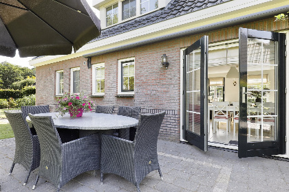 008 Notariswoning: 2 6 personen