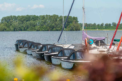 023 Stijlvol 6 persoons vakantiehuis op vakantiepark de Biesbosch