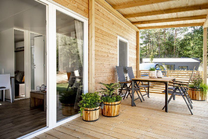 005 Vrijstaand 6 persoons chalet met hottub op vakantiepark Marina Strandbad