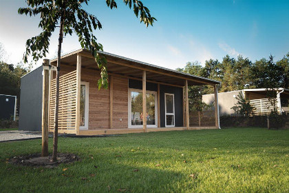 009 Vrijstaand 6 persoons chalet met hottub op vakantiepark Marina Strandbad