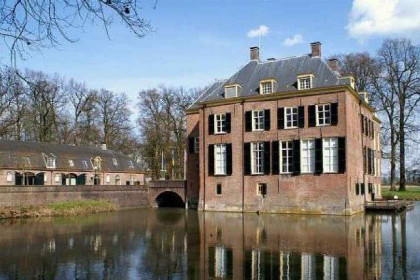 026 Vrijstaand 6 persoons chalet met hottub op vakantiepark Marina Strandbad