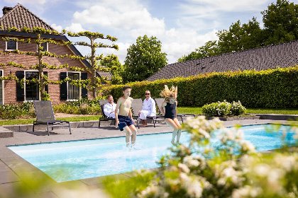 007 Boerderij Hoeve met prive zwembad | 18 personen