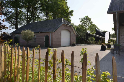 039 Luxe 6 persoons vakantiewoning met hottub op Landgoed Oud Beekdal op de Veluwe