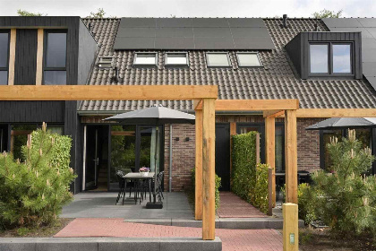 017 Luxe 6 persoons welness vakantiewoning met hottub en sauna op de Veluwe