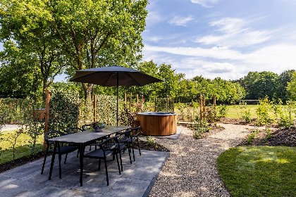 023 Valkse Hoeve met Hottub | 6 personen