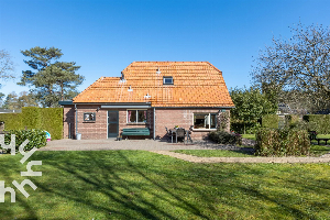 Mooi gelegen 5 persoons vakantiehuis in Putten in een bosrijke omgeving