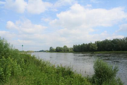 004 Kampeerplaats IJsselweide aan het water