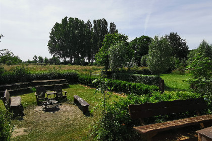 006 Sfeervolle 26 persoons groepsaccommodatie in Toldijk, gelegen tussen Doetinchem en Zutphen