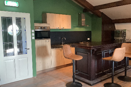 027 Sfeervolle 26 persoons groepsaccommodatie in Toldijk, gelegen tussen Doetinchem en Zutphen