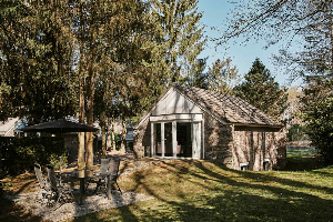 Luxe 6 persoons bungalow met sauna op Vakantiepark De Bosrand midden op de Veluwe