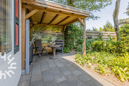 005 Gezellige 2 persoons chalet met bubbelbad en sauna op een unieke locatie op de Veluwe