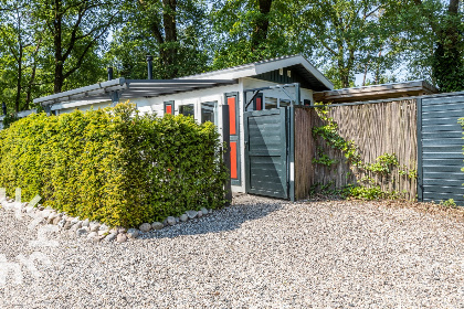 034 Gezellige 2 persoons chalet met bubbelbad en sauna op een unieke locatie op de Veluwe