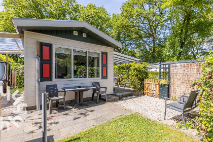 040 Luxe 2 persoons chalet met bubbelbad en sauna op een unieke locatie op de Veluwe